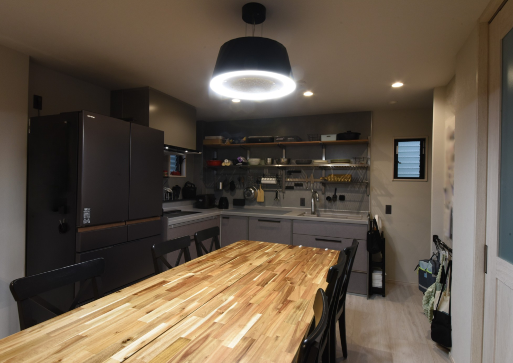 家事楽を追求した浴室を回遊する革新的な間取りのお家