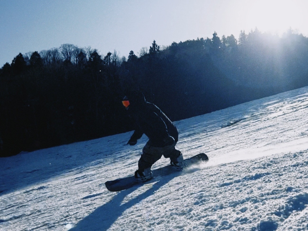 冬はスノボします